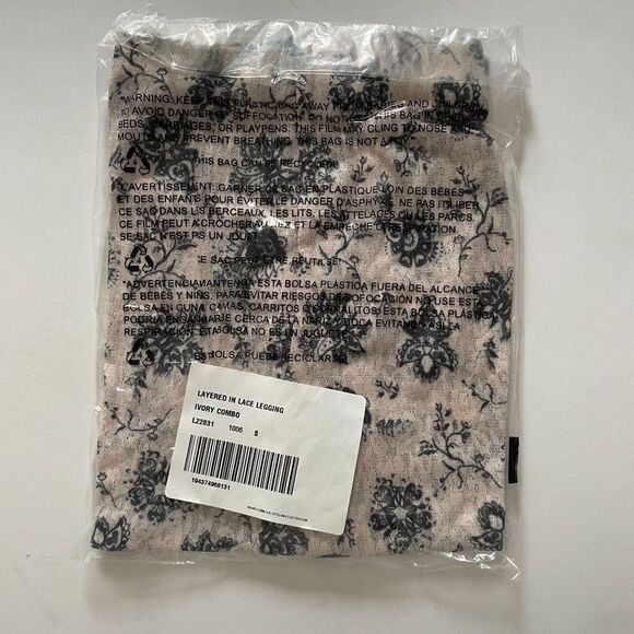 Free People Layered in Lace Stretch Legging Pants in Ivory Combo Womens Small - Picture 6 of 8